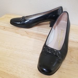 6.5 B Salvatore Ferragamo Heel Round Toe Black